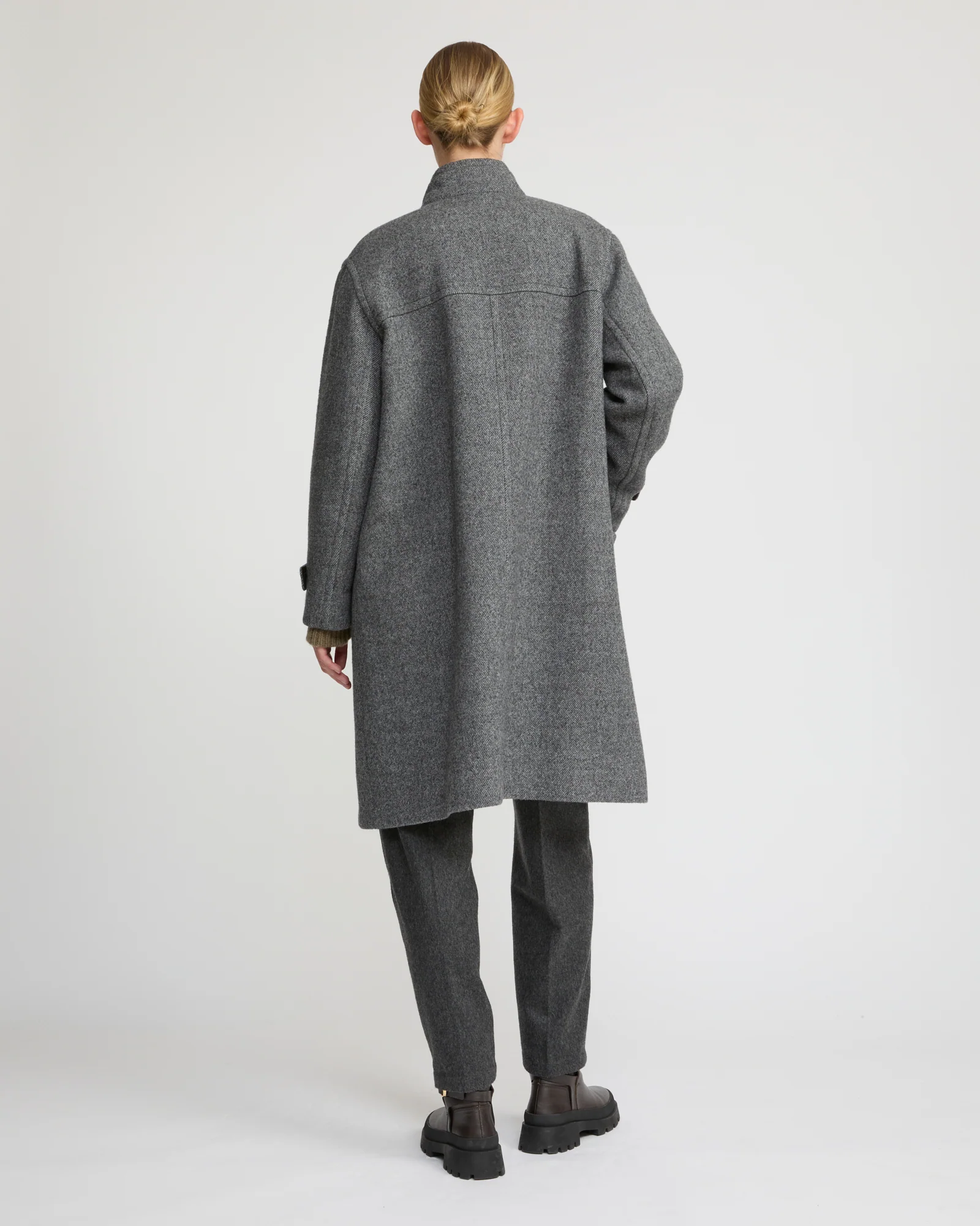 Manteau long en lainage et détails cuir - Image 4
