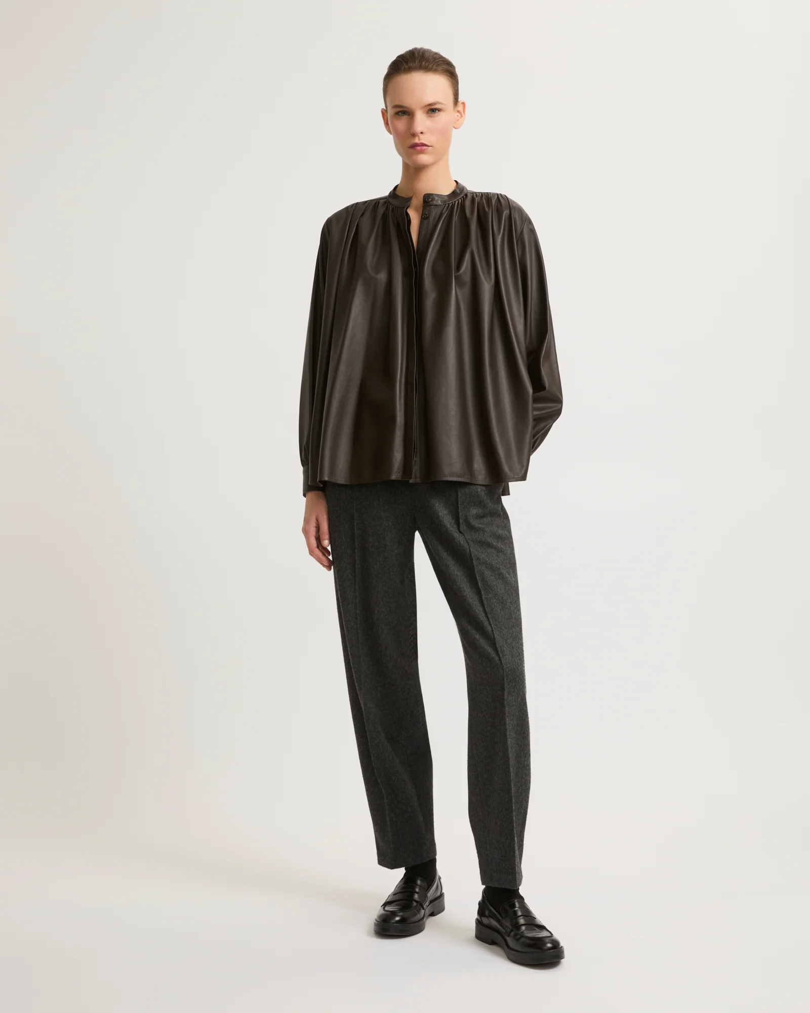 Chemise à plis en cuir d'agneau fin - Image 4