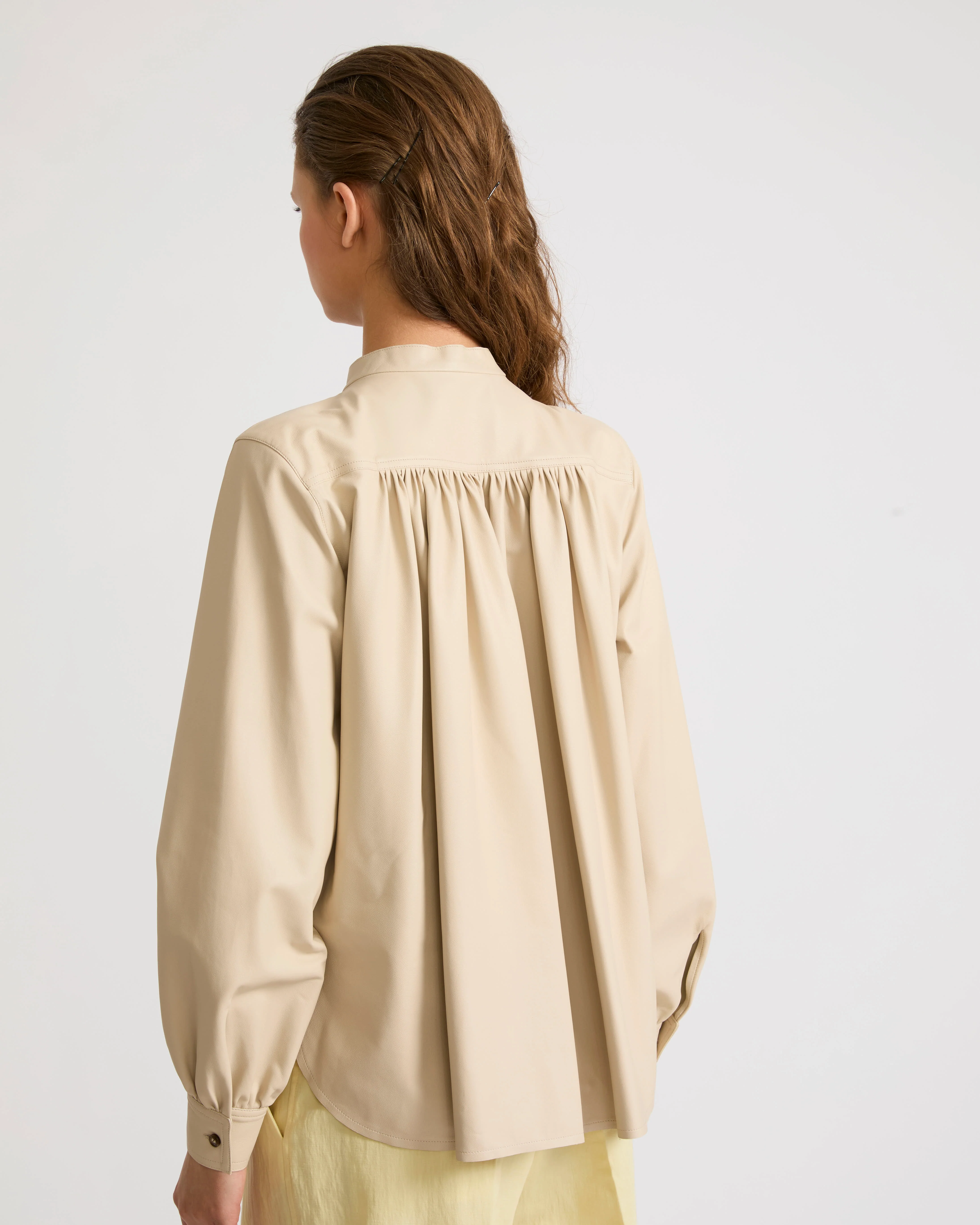 Chemise à plis en cuir d'agneau fin - Image 4
