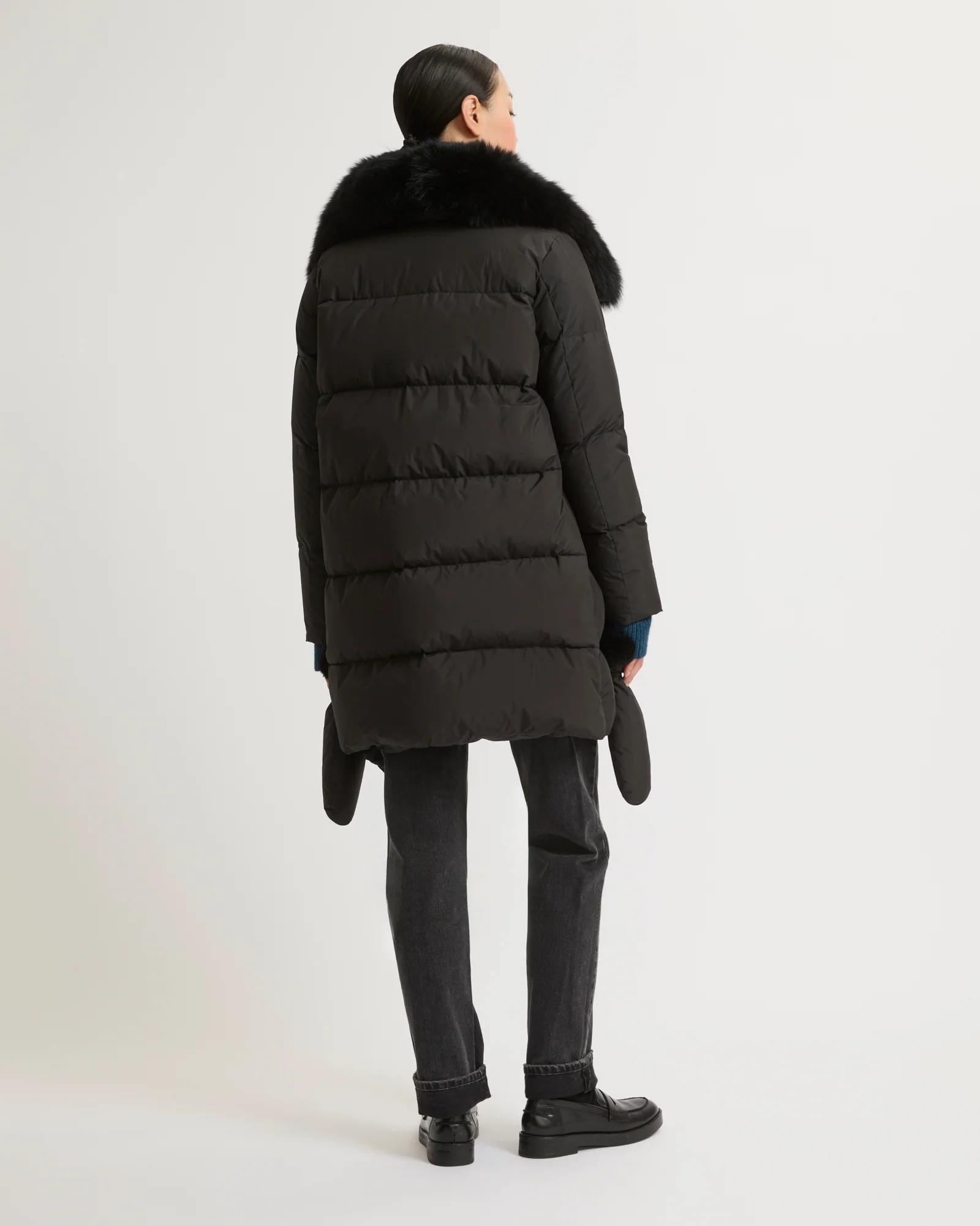 Doudoune ceinturée en tissu technique imperméable avec fourrure de renard et lapin - Image 4