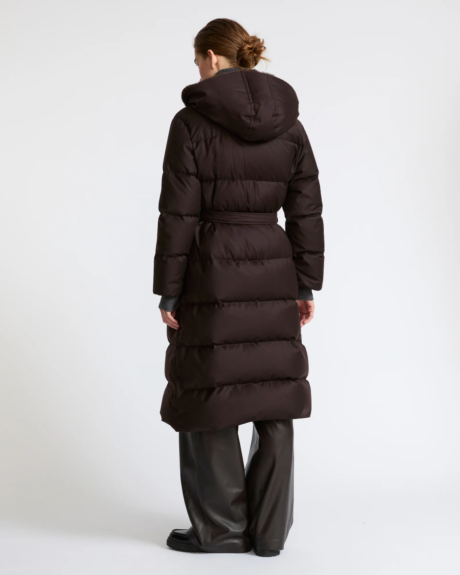 Doudoune longue croisée en tissu Loro Piana à capuche avec fourrure de vison - Image 4