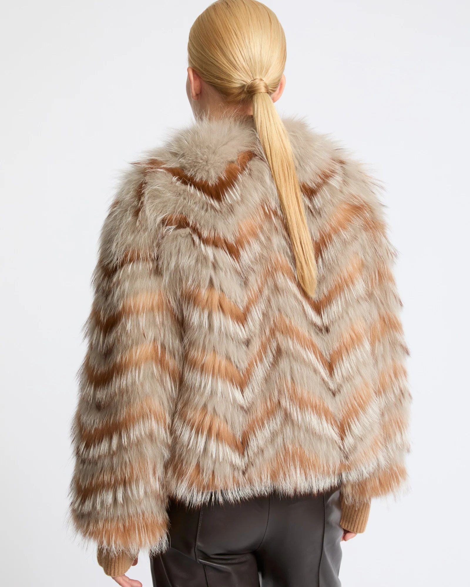Veste ceinturée en maille mérinos et fourrure de renard - Image 3