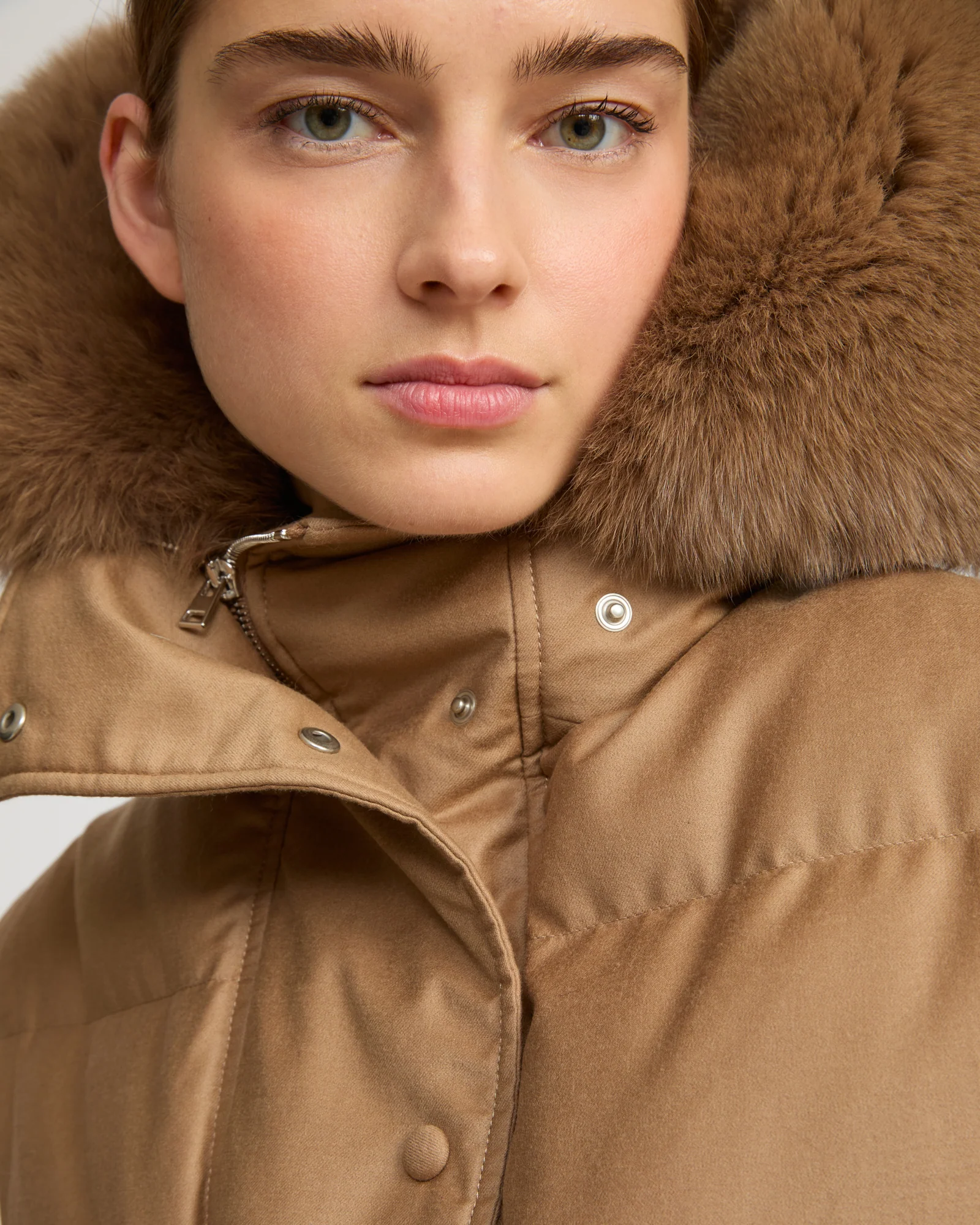 Gilet en flanelle avec col en fourrure de renard - Image 3
