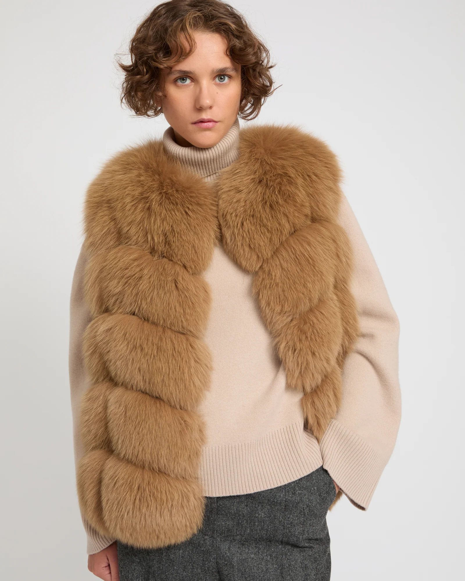 Gilet sans manches en fourrure de renard - Image 3