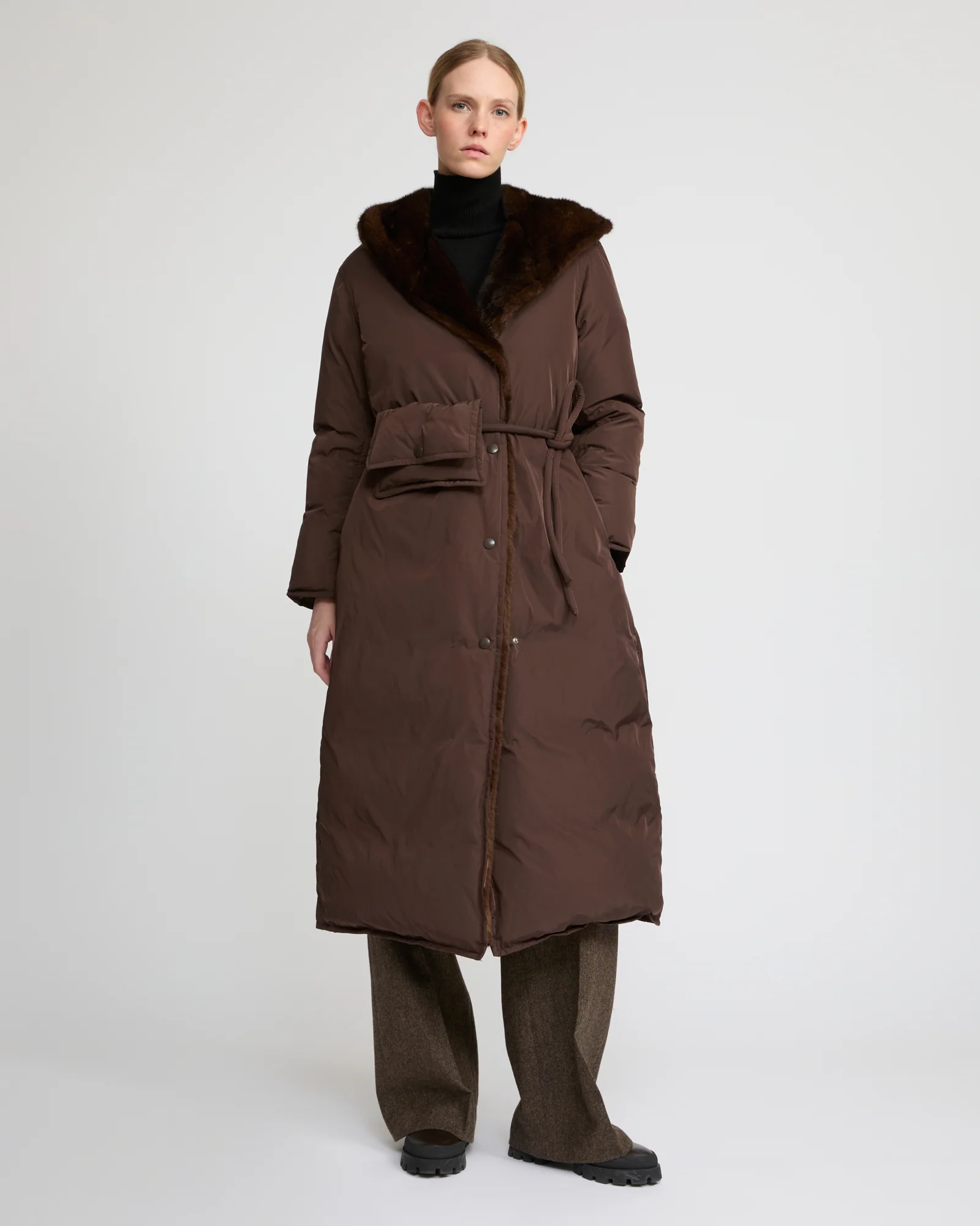 Manteau doudoune longue en tissu technique et fourrure de vison - Image 3