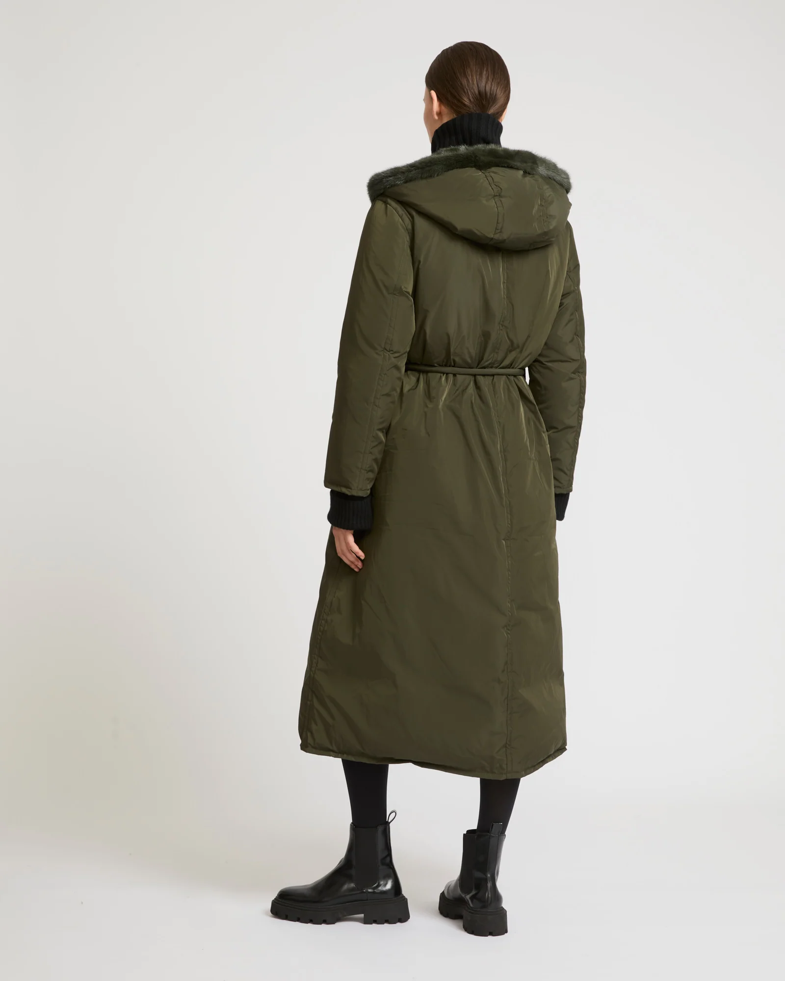 Manteau doudoune longue en tissu technique et fourrure de vison - Image 4