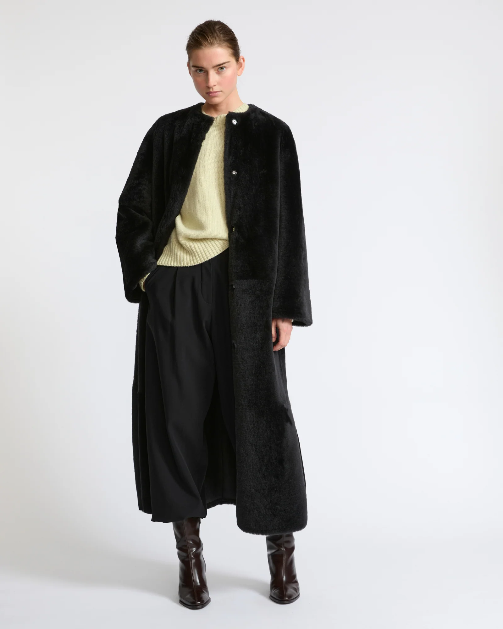 Manteau extra long en peau lainée d'agneau - Image 3