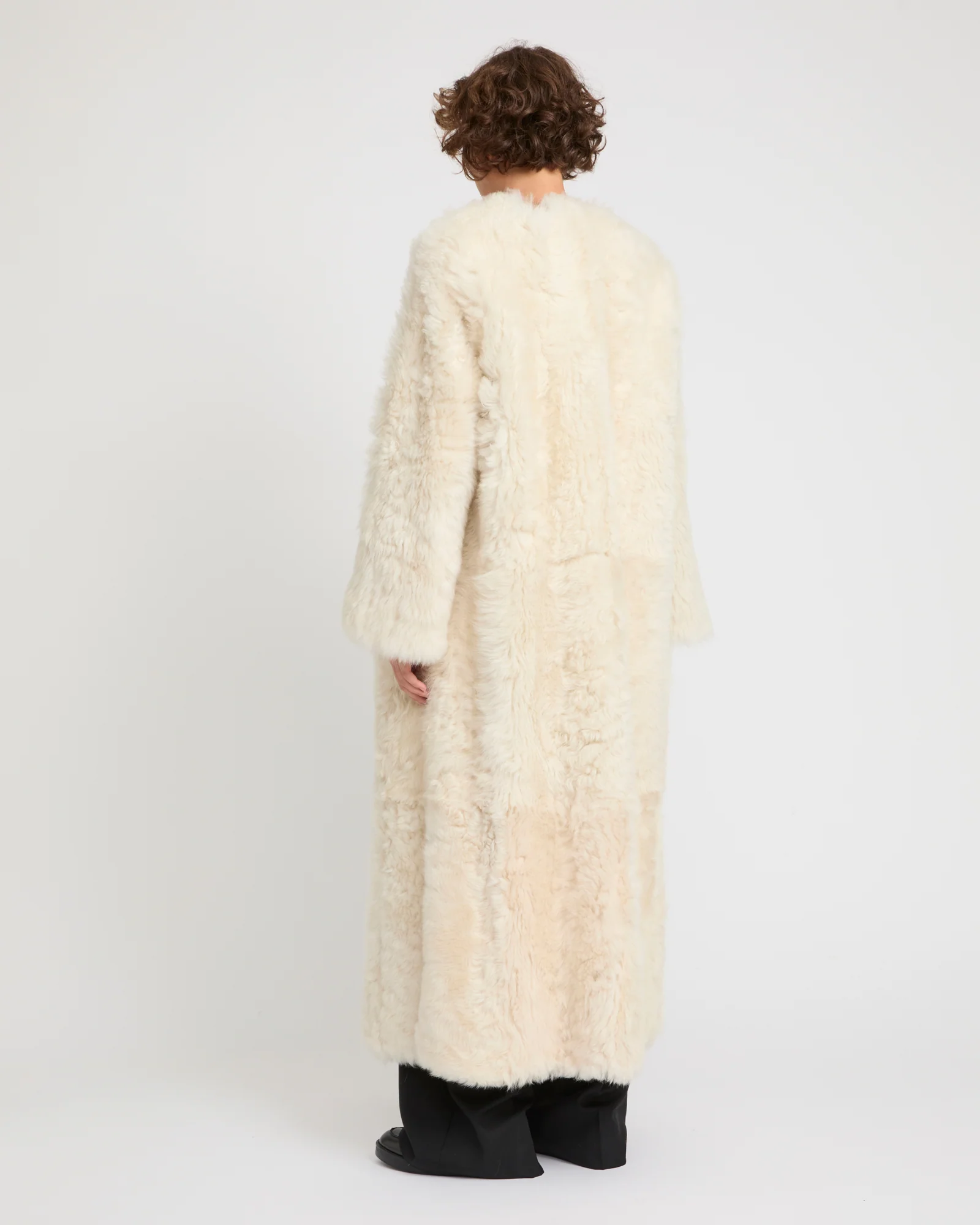 Manteau extra long en peau lainée d'agneau Toscane - Image 4