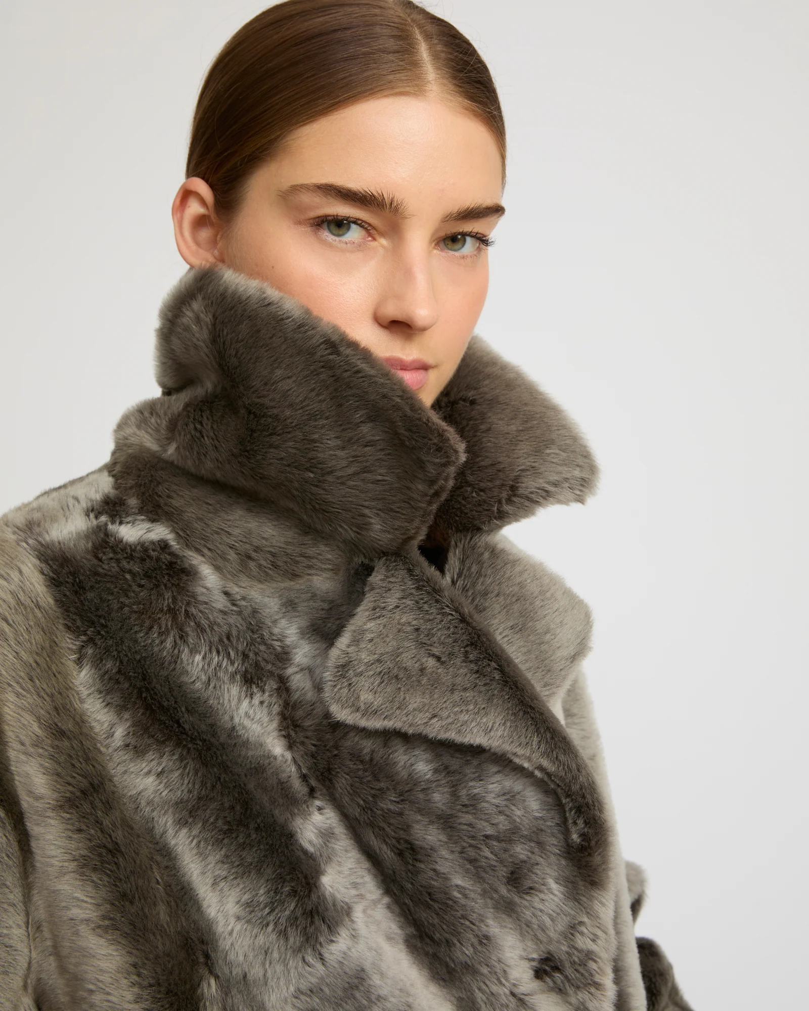 Manteau long à double boutonnage en peau lainée - Image 3