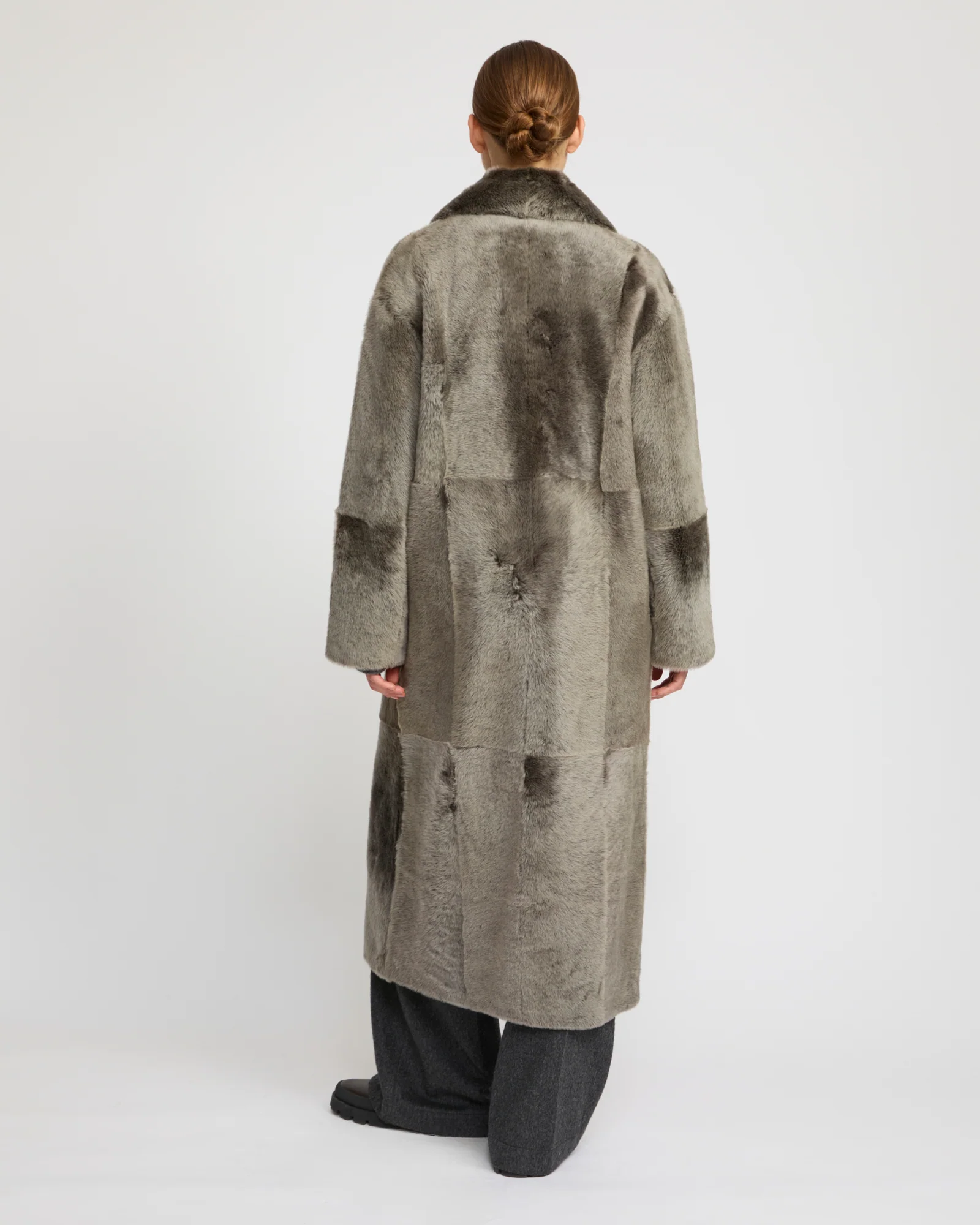 Manteau long à double boutonnage en peau lainée - Image 4