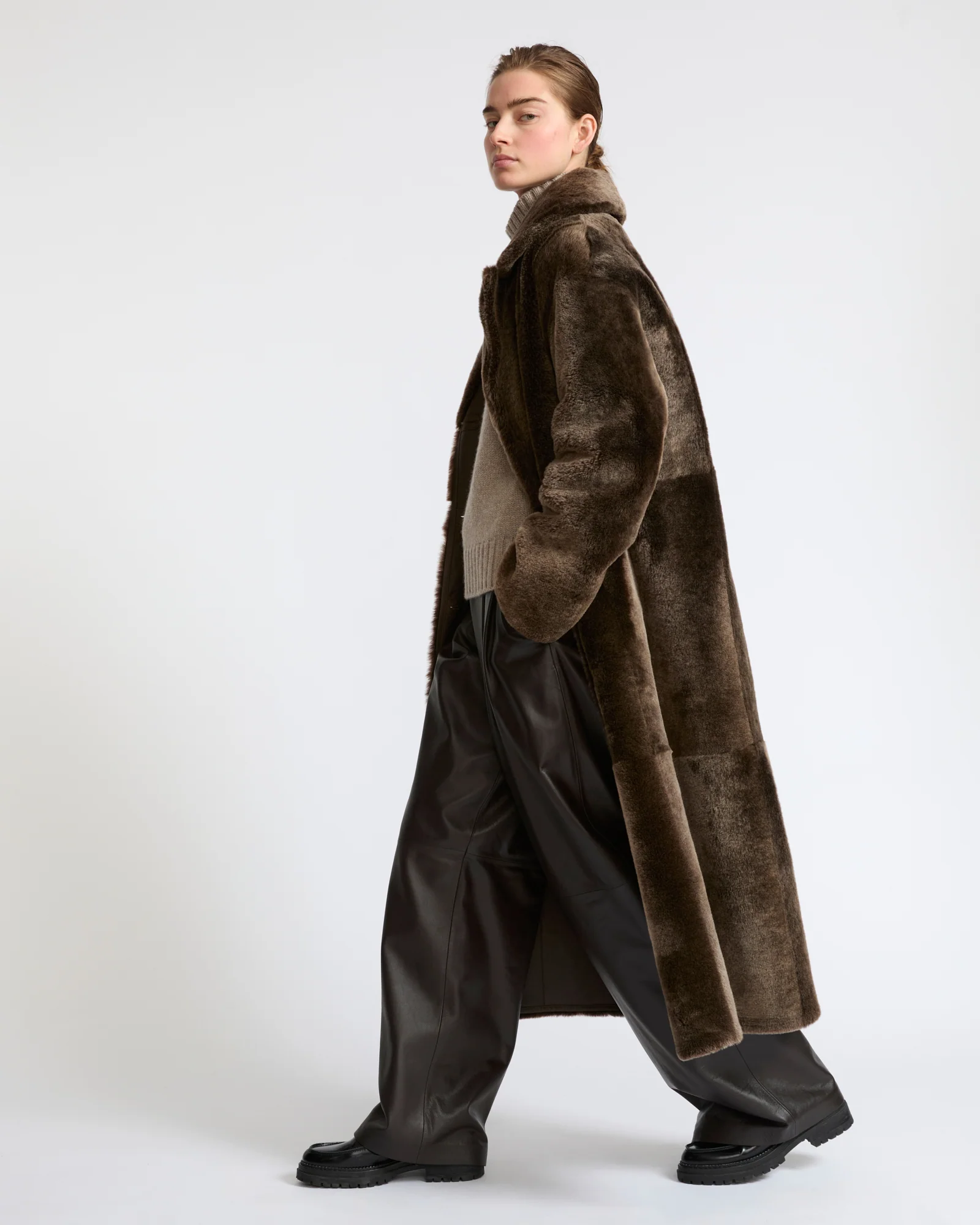 Manteau long à double boutonnage en peau lainée - Image 3