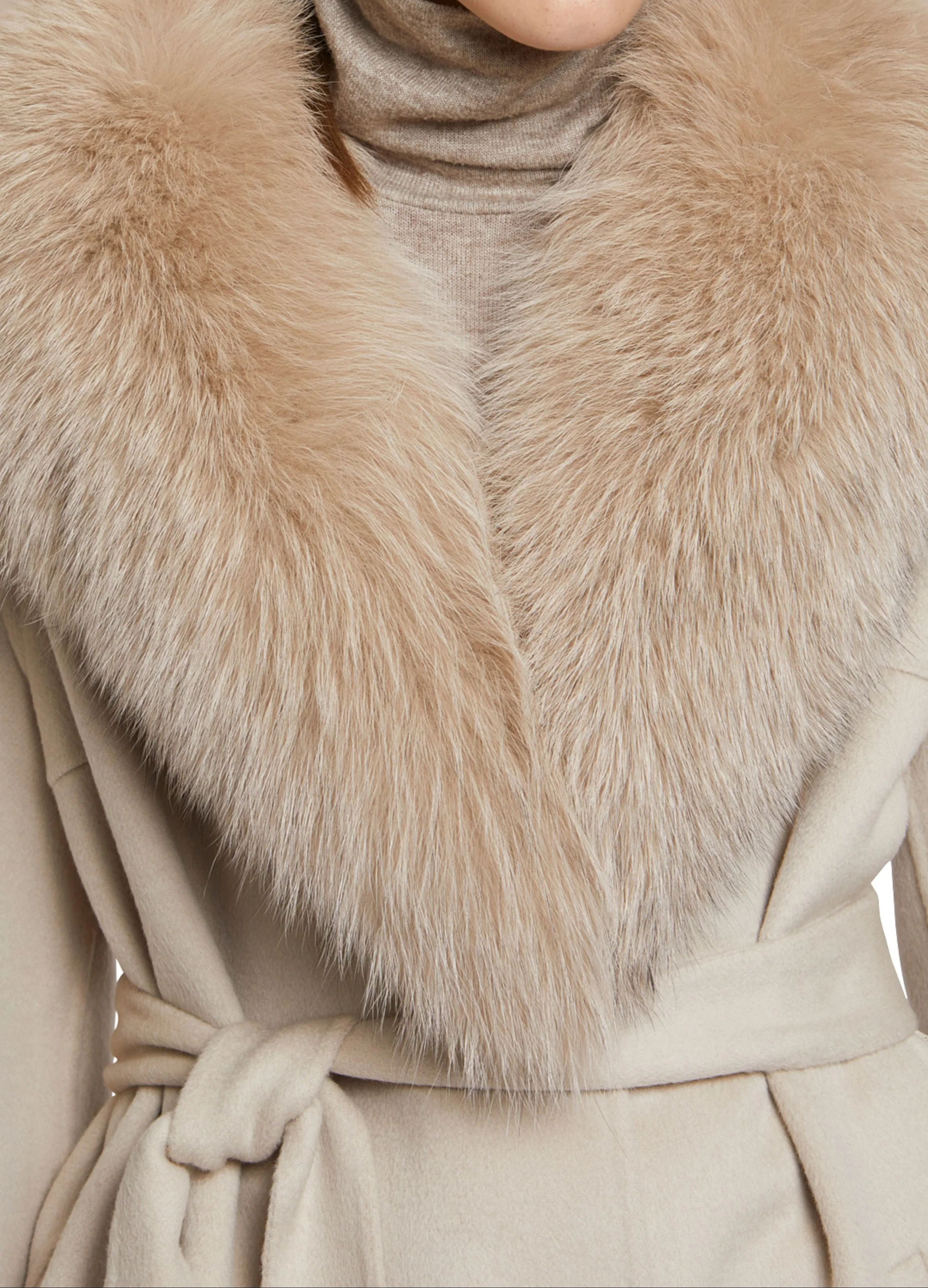 Manteau long en lainage cachemire et col en fourrure de renard - Image 4