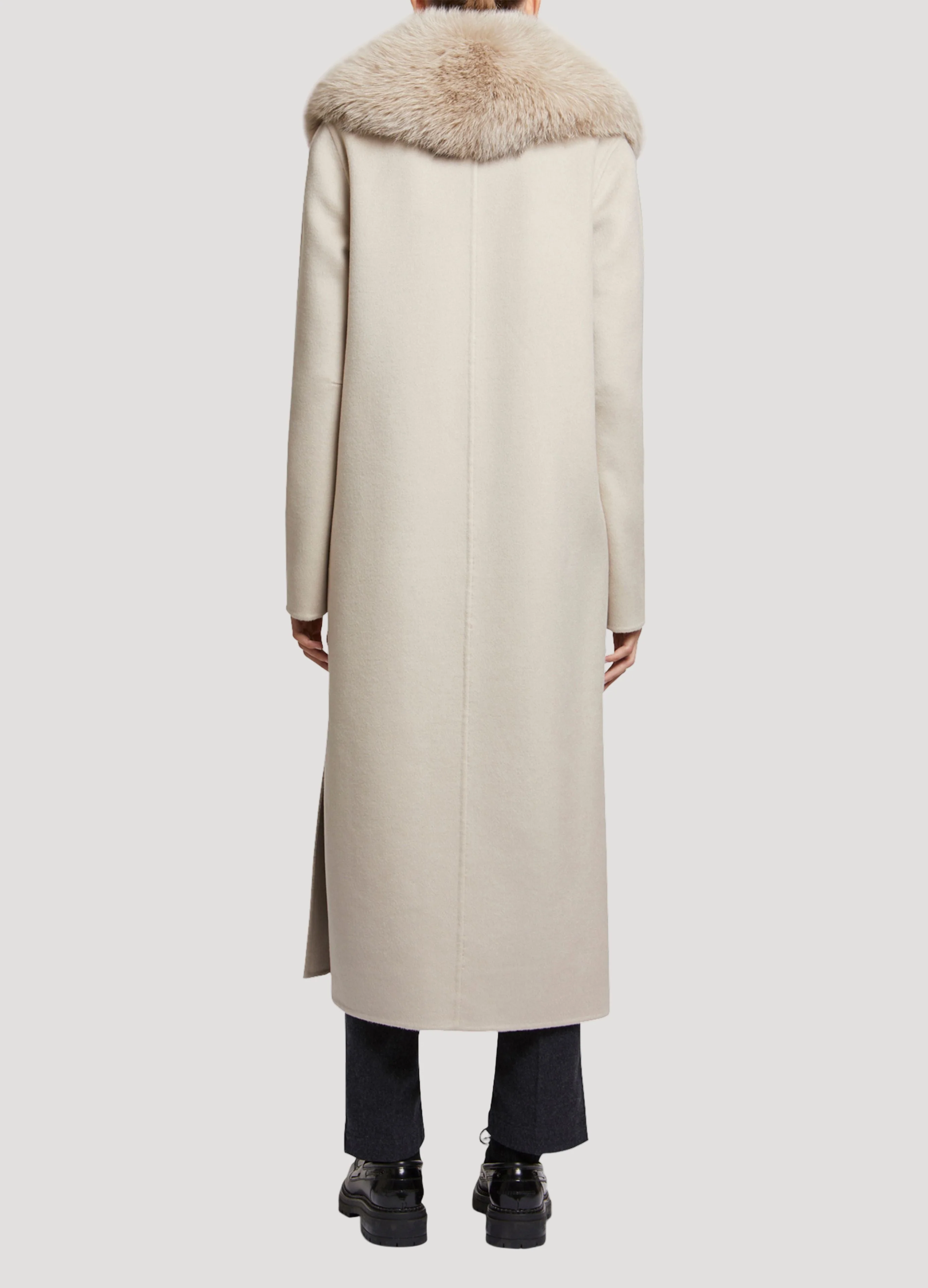 Manteau long en lainage cachemire et col en fourrure de renard - Image 6