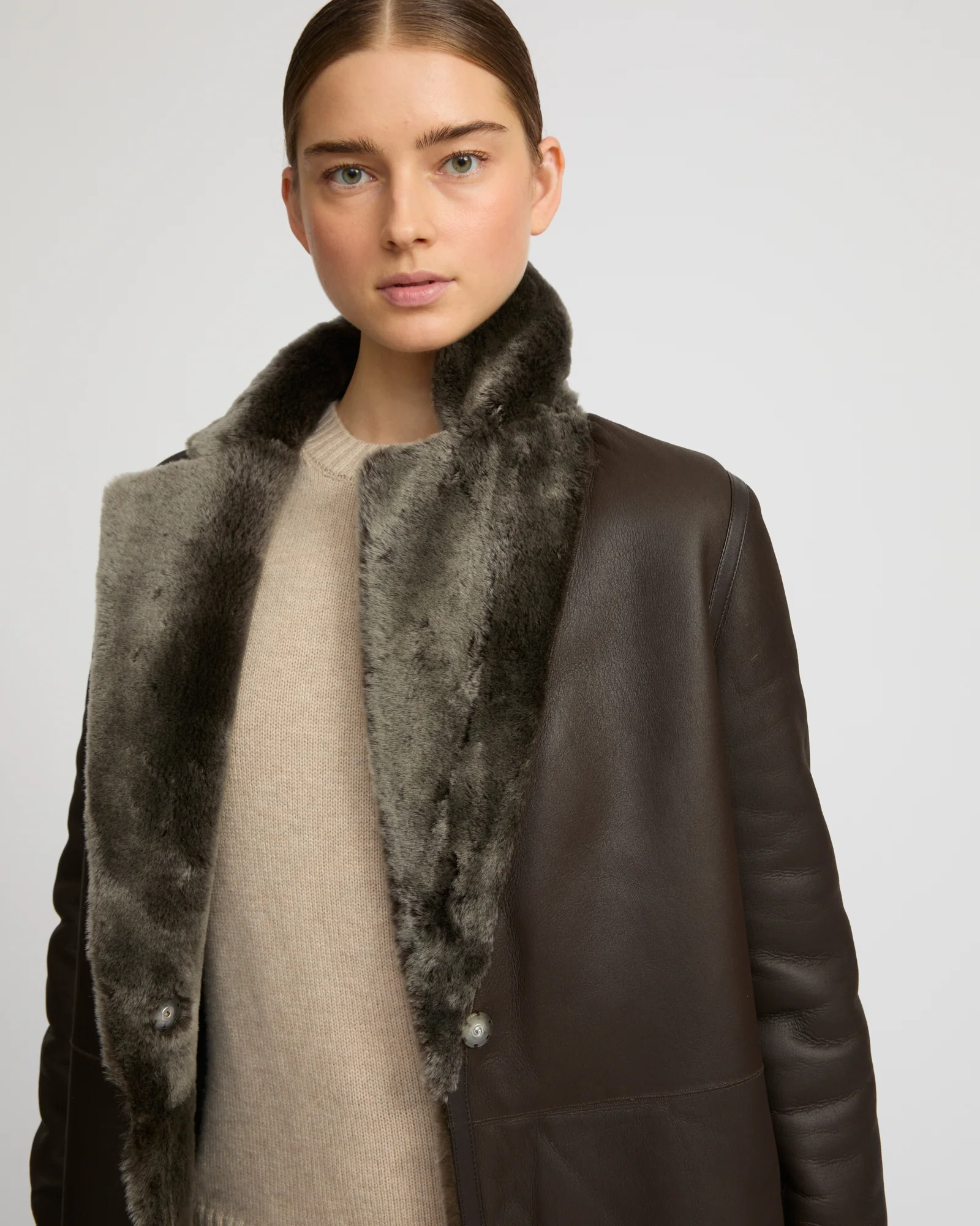 Manteau réversible en peau lainée d'agneau mérinos - Image 3