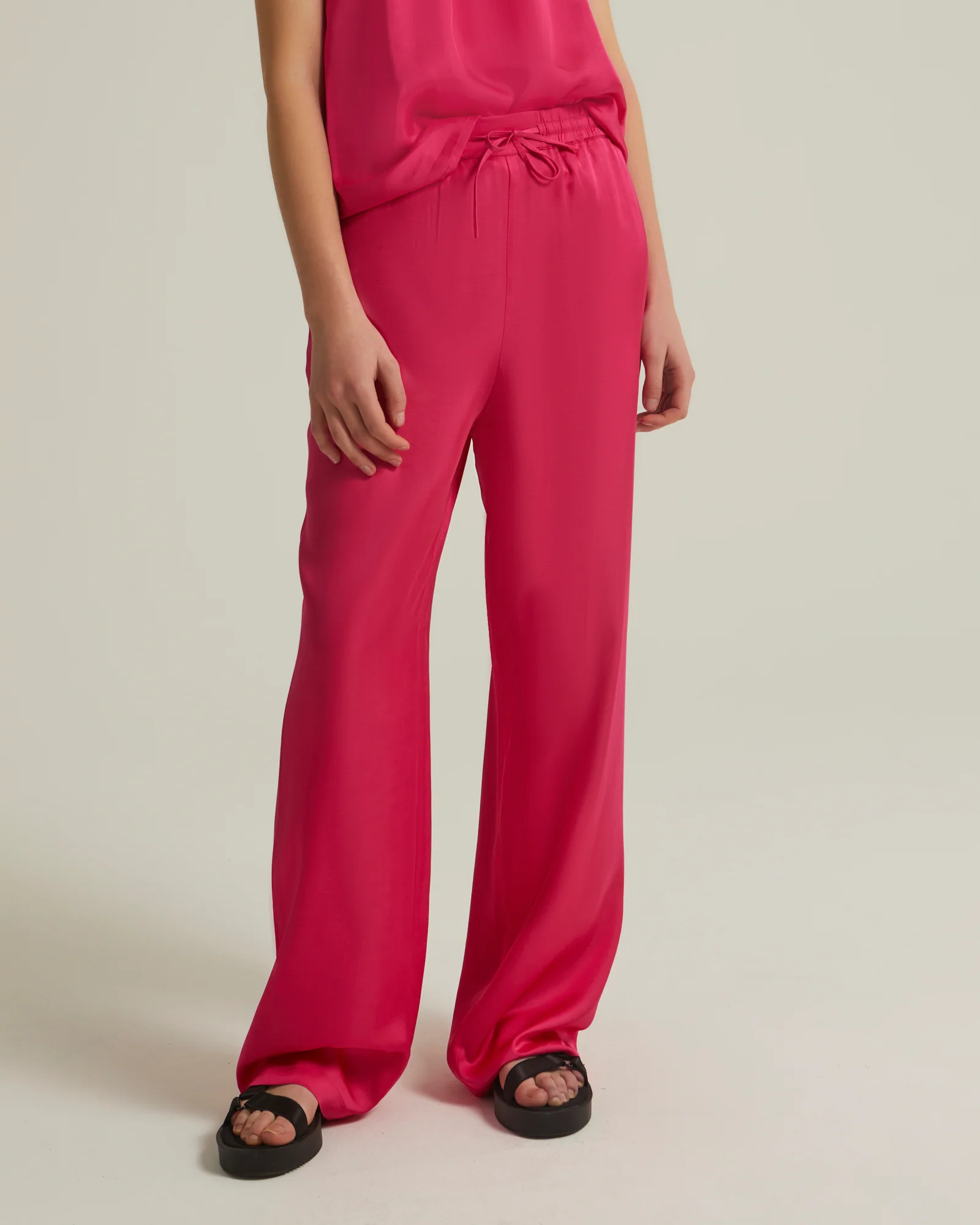 Pantalon droit en satin de soie mélangé - Image 3