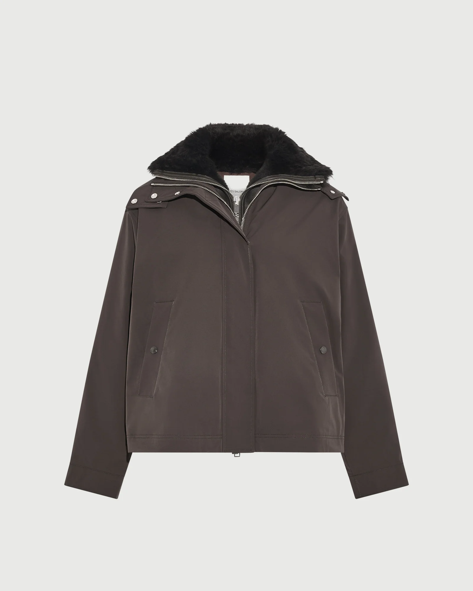 Parka courte à capuche en tissu technique imperméable et peau lainée d'agneau - Image 6