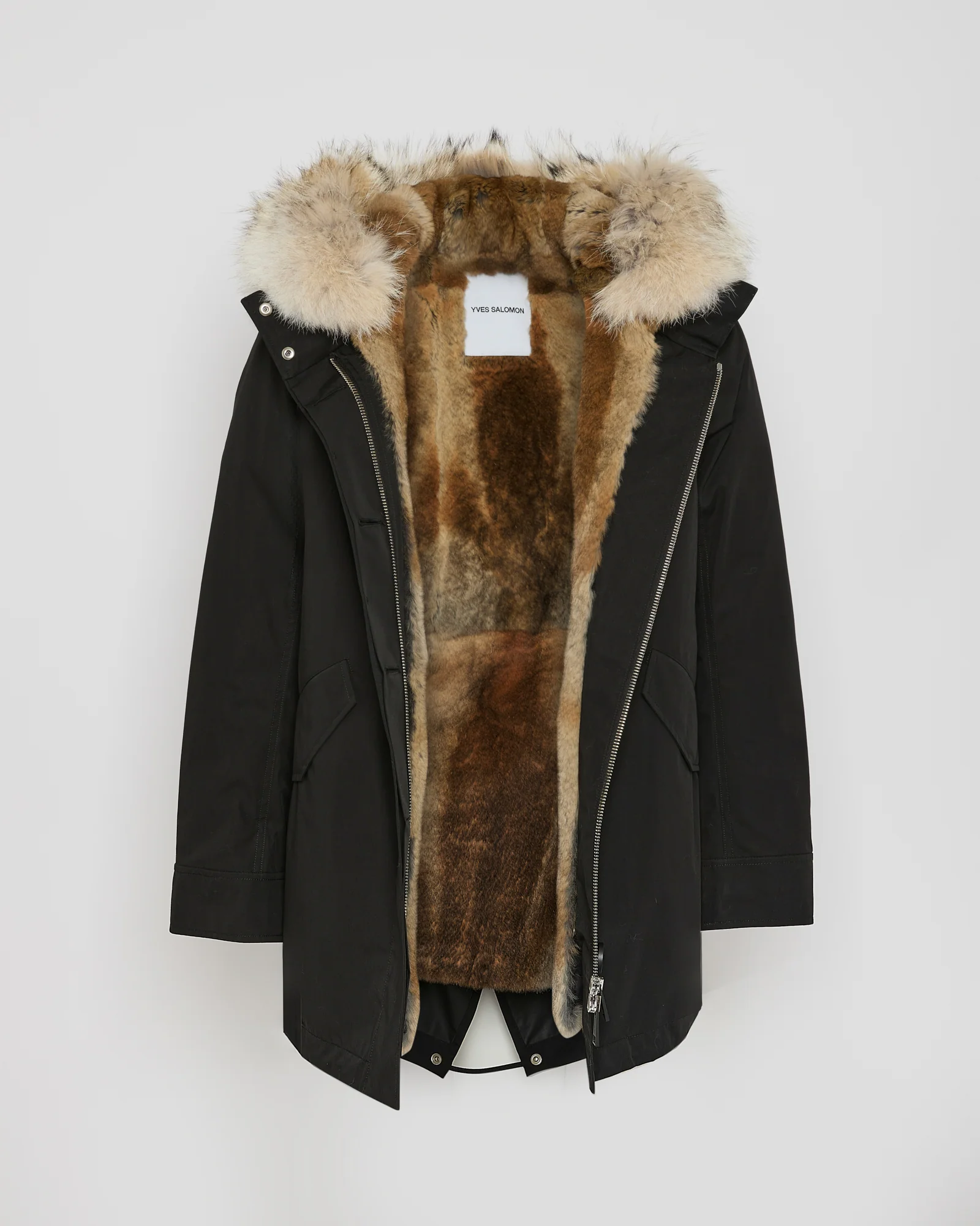 Parka courte tissu technique, fourrure de coyote et de lapin - Image 7