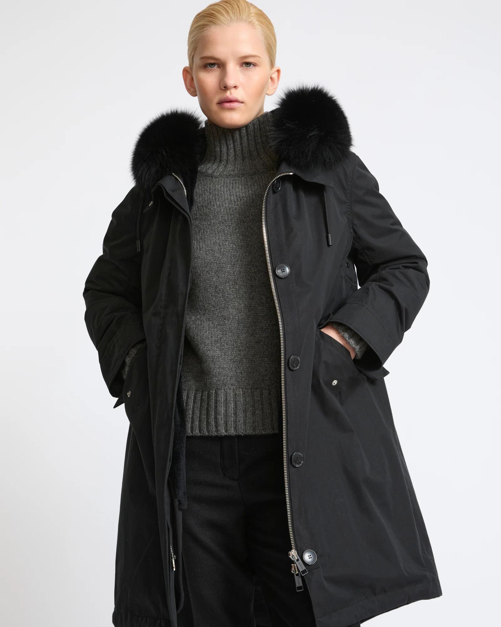 Parka iconique longue en coton mélangé imperméable avec fourrure de renard et lapin - Image 3