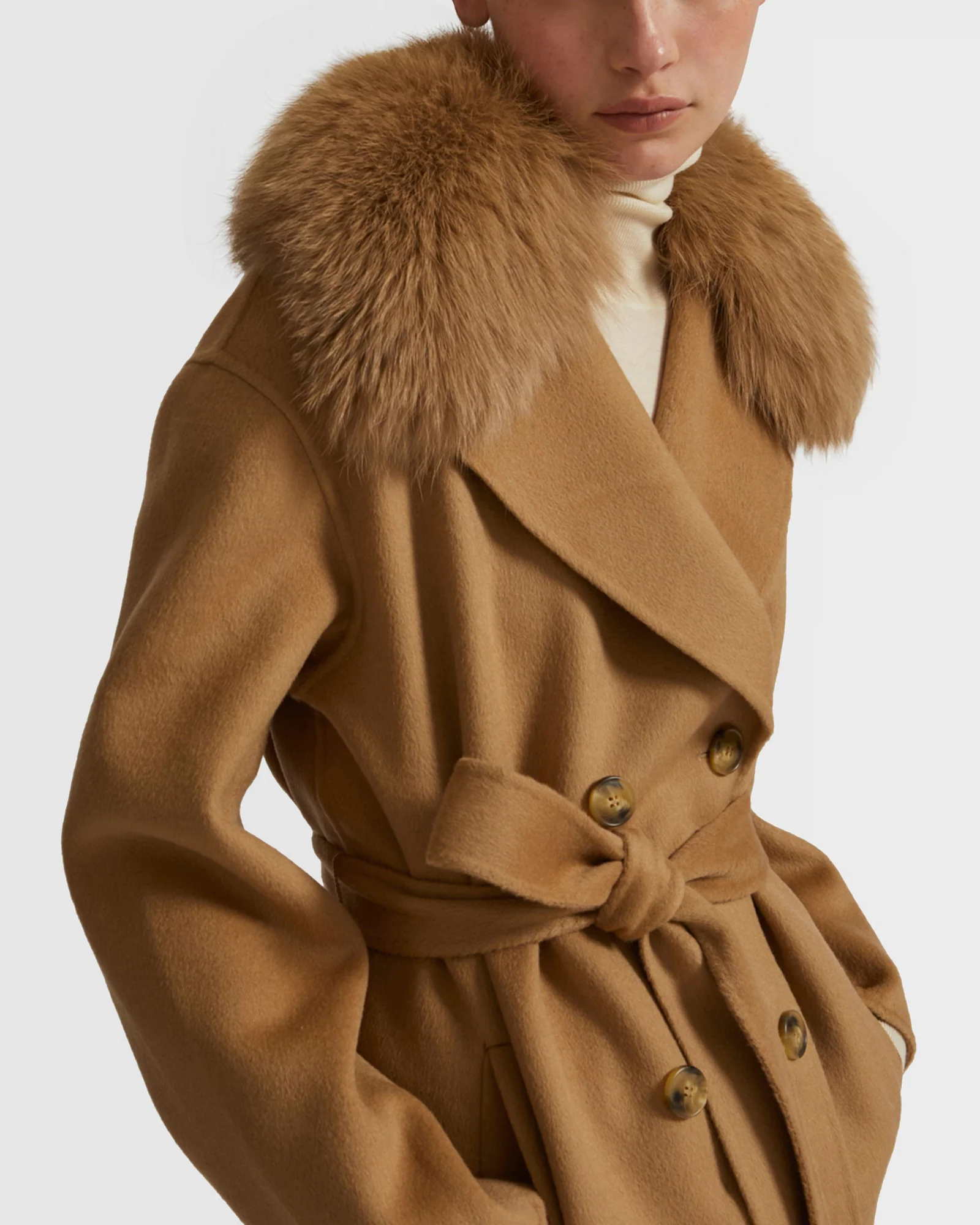 Veste caban en lainage cachemire et col en fourrure de renard - Image 3