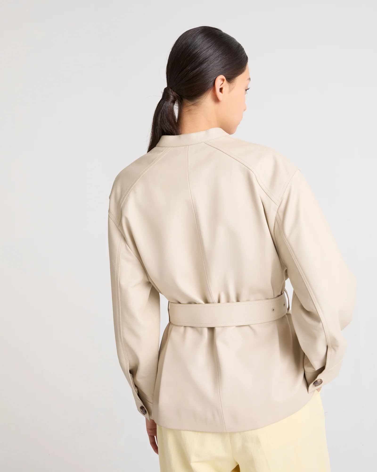 Veste ceinturée en cuir d'agneau - Image 5